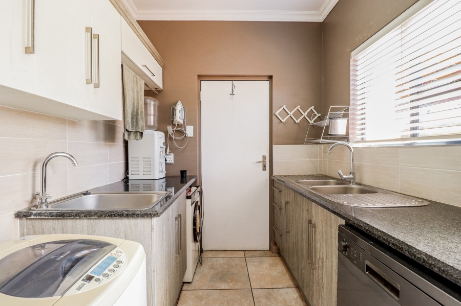 4 Bedroom Property for Sale in Melodie North West